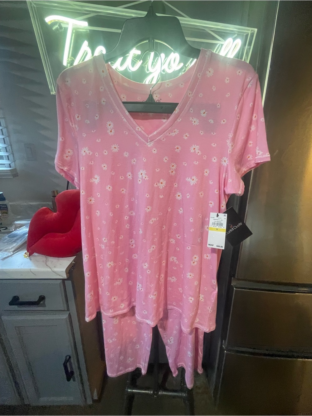 Cuddl Duds Pink Daisy V-Neck Short Sleeve Pajama Set